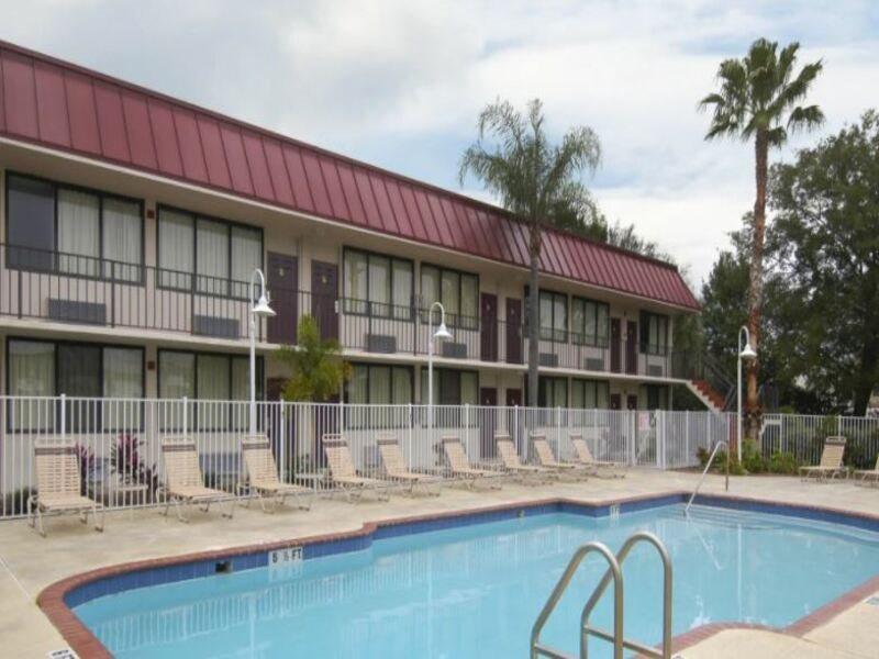 Econo Lodge Palm Harbor - Clearwater Екстер'єр фото